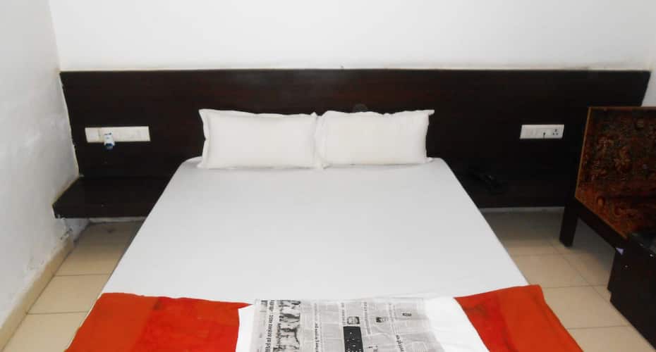 Hotel Safari Palace, Anpara 3